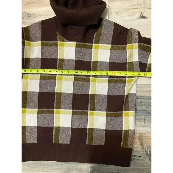 Tahari Plaid Turtleneck Sweater for Women Size Small - Picture 9 of 10